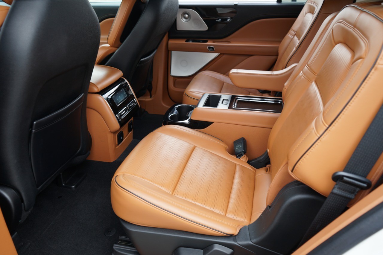2022 Lincoln Aviator Black Label photo 31