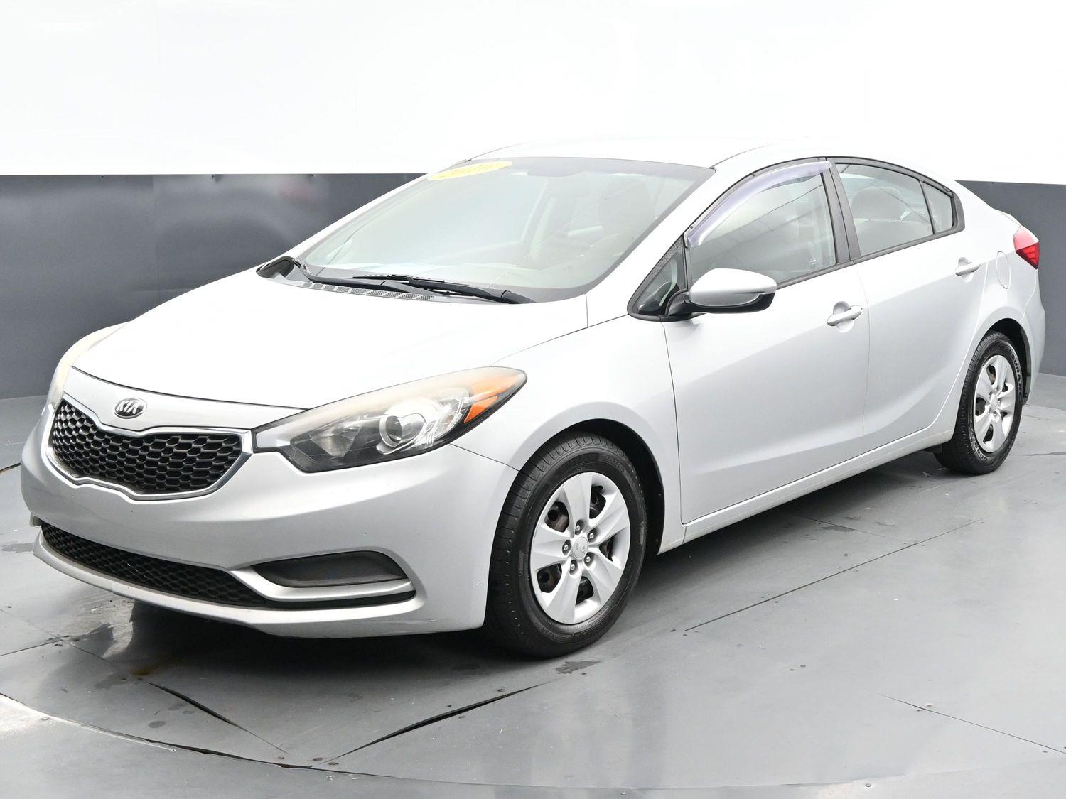 2016 Kia Forte LX photo 3