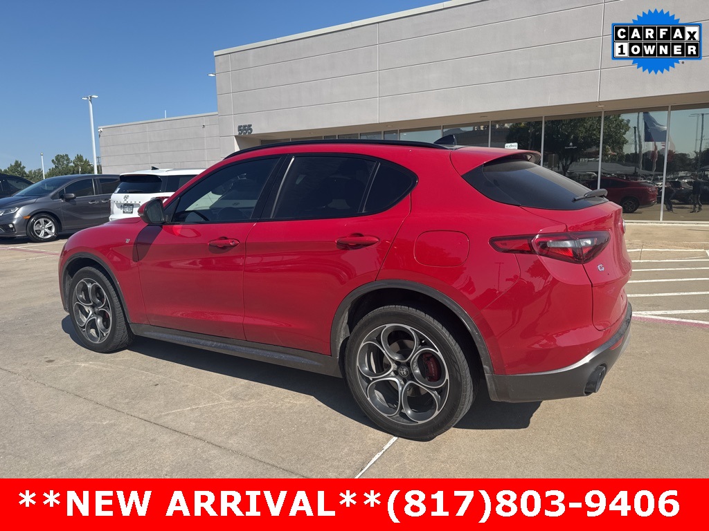 2022 Alfa Romeo Stelvio Ti photo 6