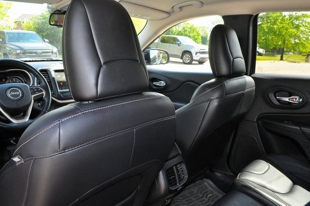 2017 Jeep Cherokee Limited photo 12