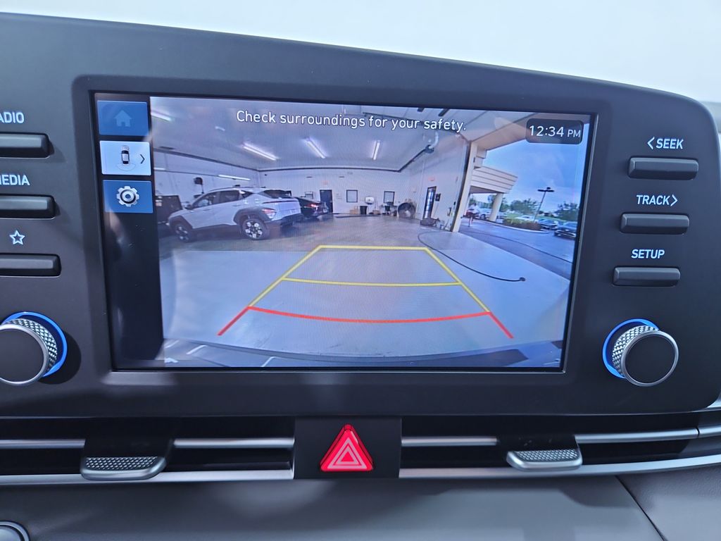 2025 Hyundai Elantra SEL Sport photo 22