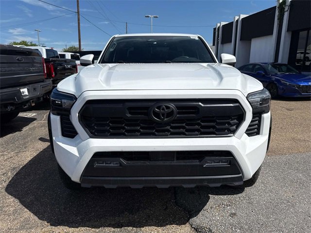 2024 Toyota Tacoma LE photo 2
