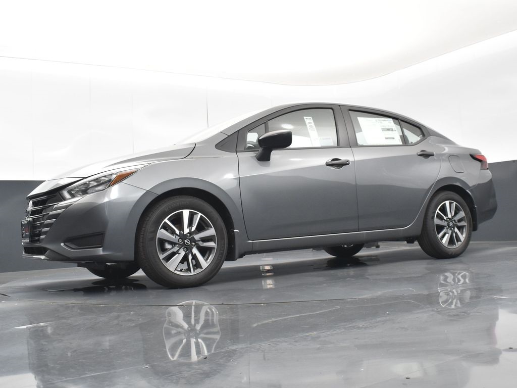 2025 Nissan Versa 1.6 S photo 30