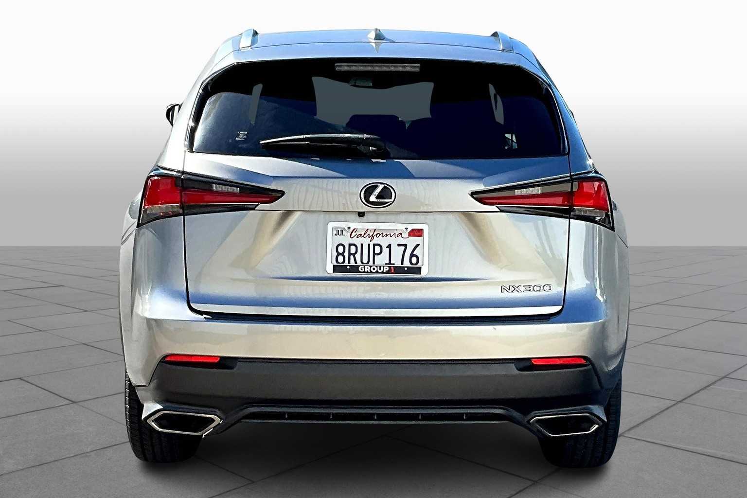 2020 Lexus NX 300 photo 4