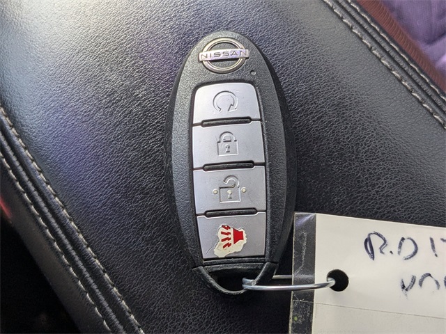 2022 Nissan Kicks SR photo 32