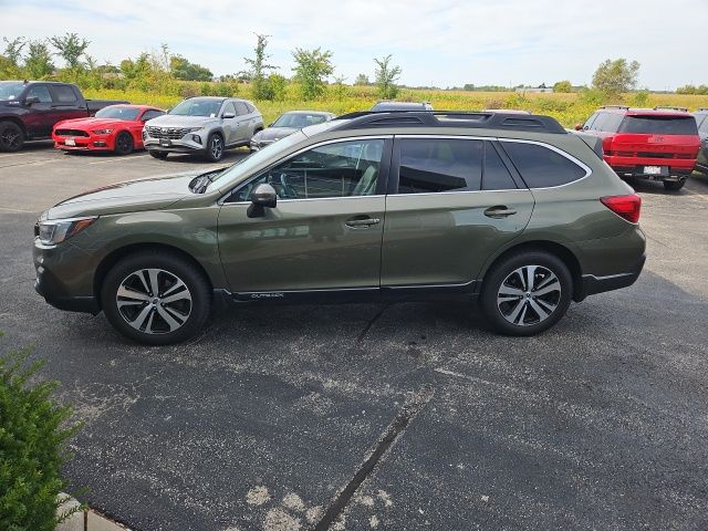 2018 Subaru Outback 2.5i photo 2