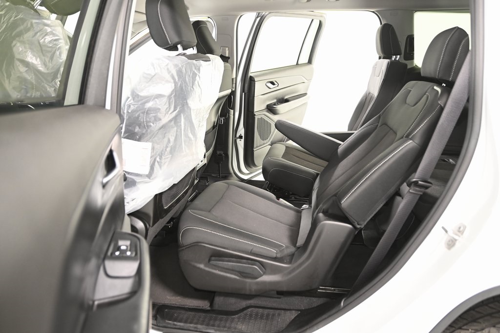 2023 Jeep Grand Cherokee Laredo photo 18