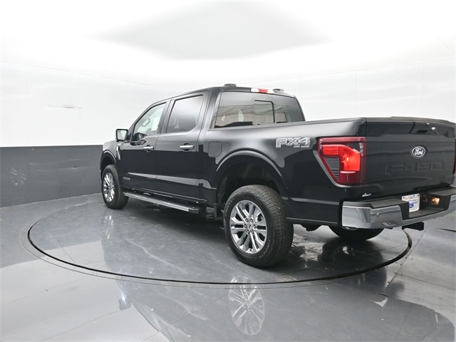 2025 Ford F-150 XLT photo 2