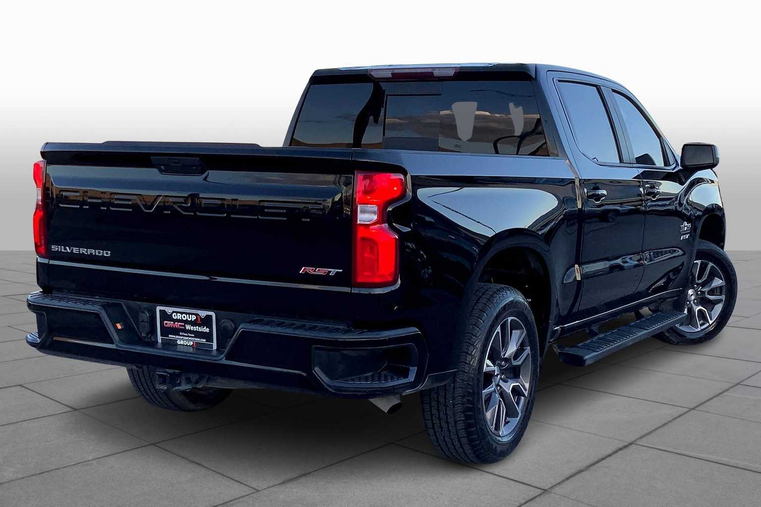 2020 Chevrolet Silverado 1500 RST photo 11