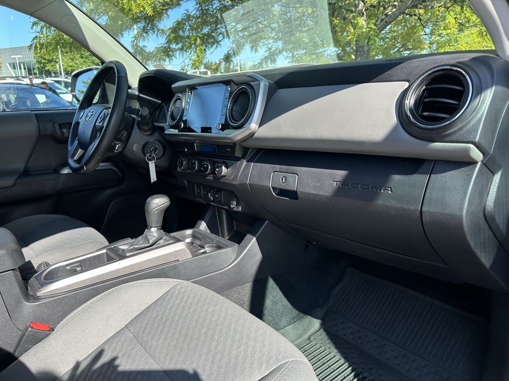 2021 Toyota Tacoma SR5 photo 25