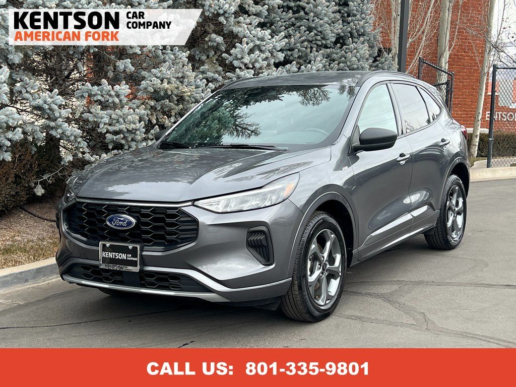 2024 Ford Escape ST-Line photo 3