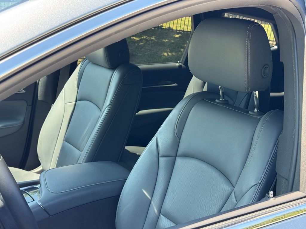 2023 Buick Enclave Essence photo 18