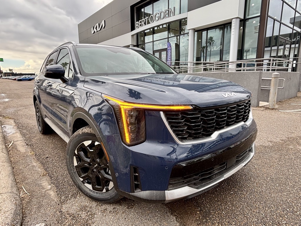 2025 Kia Sorento S's photo