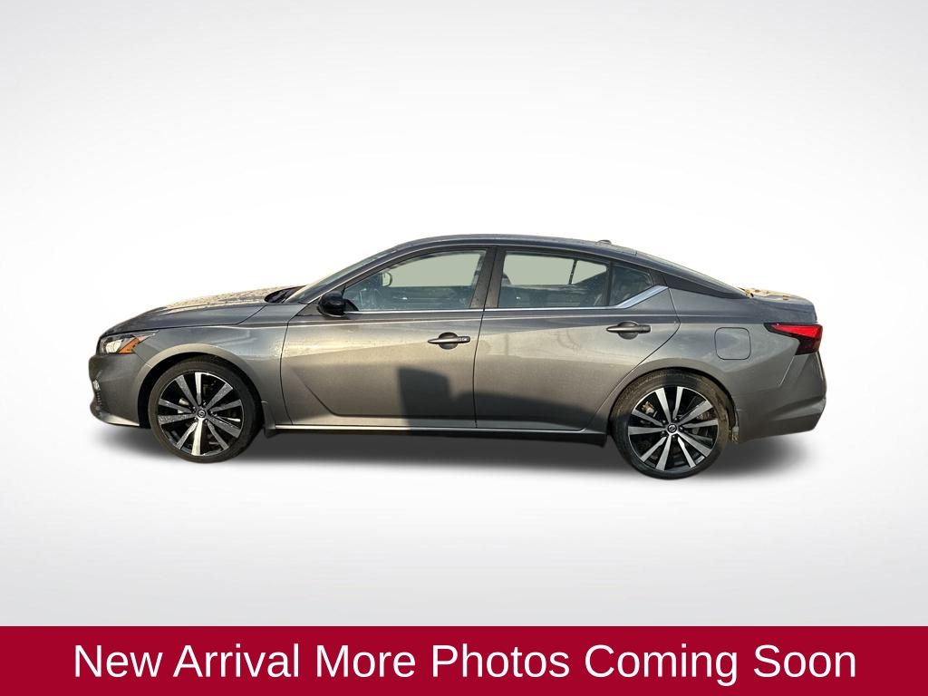2021 Nissan Altima 2.5 SR photo 2