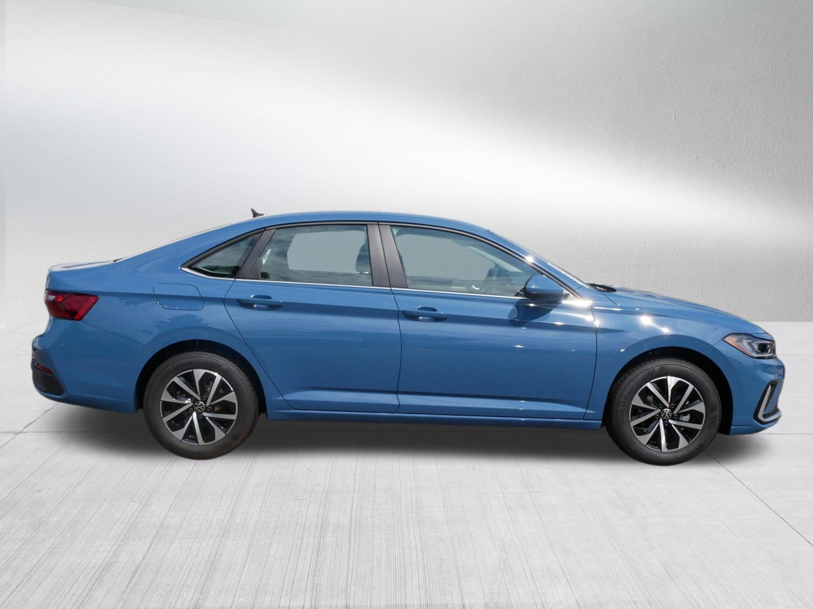 2025 Volkswagen Jetta S photo 2