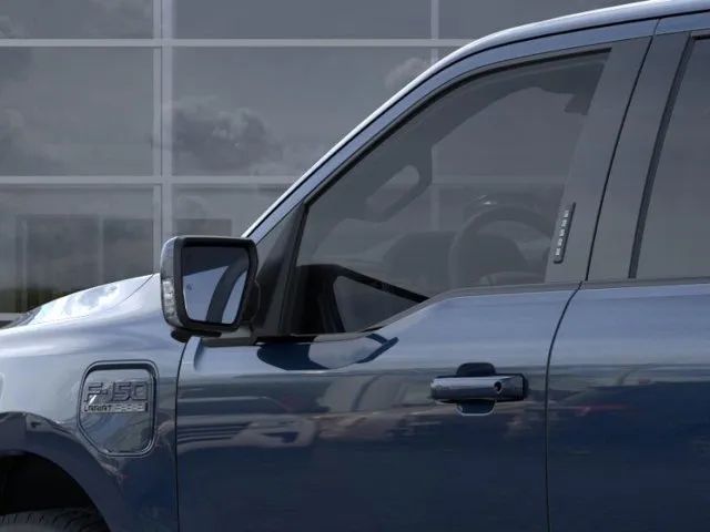 2023 Ford F-150 Lightning Lariat photo 20