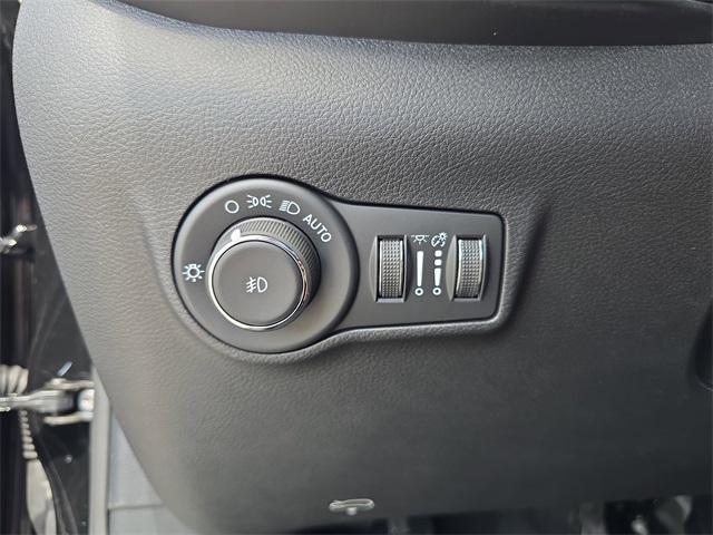 2025 Jeep Compass Latitude photo 17