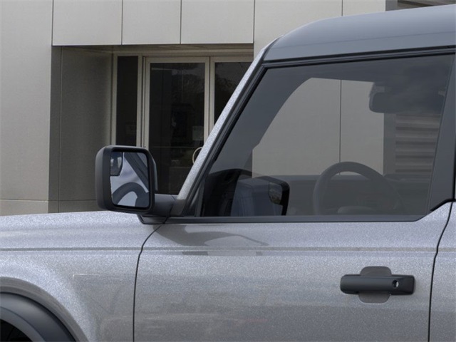 2025 Ford Bronco Base photo 19