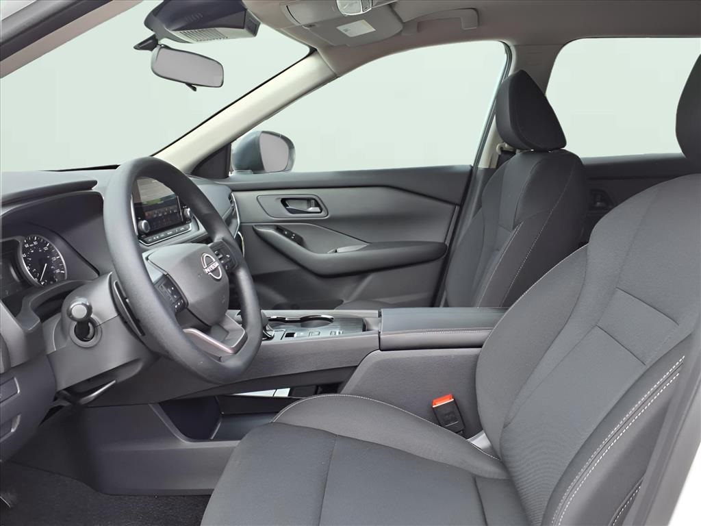 2025 Nissan Rogue S photo 6