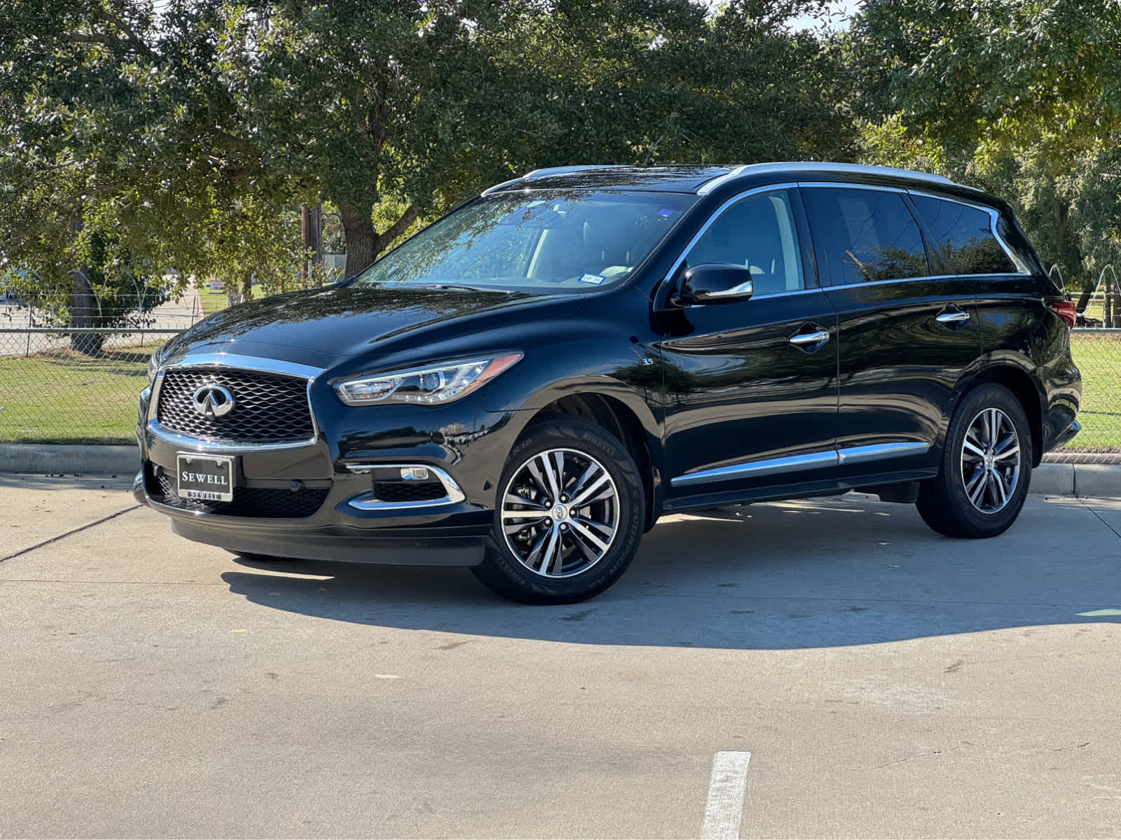 2019 INFINITI QX60 LUXE