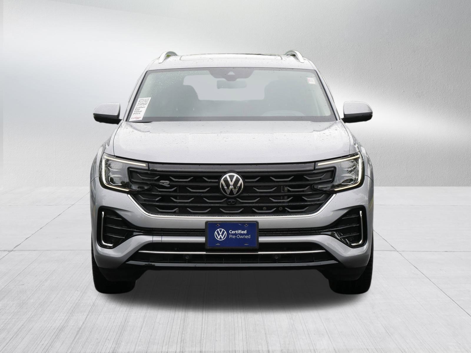 2024 Volkswagen Atlas SEL Premium R-Line photo 2