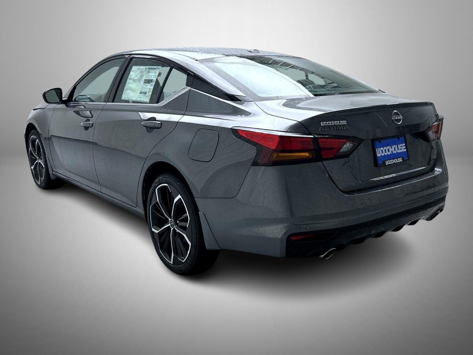2025 Nissan Altima 2.5 SR photo 7