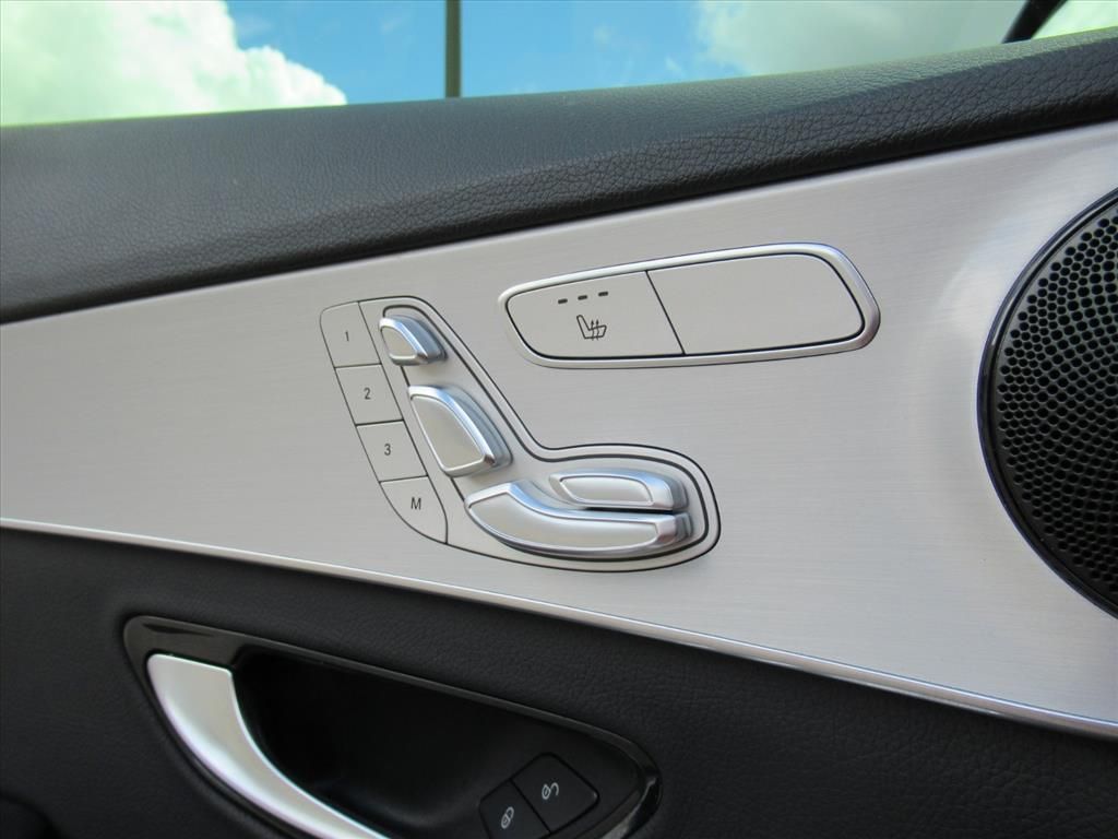 2021 Mercedes Benz C 300 photo 27