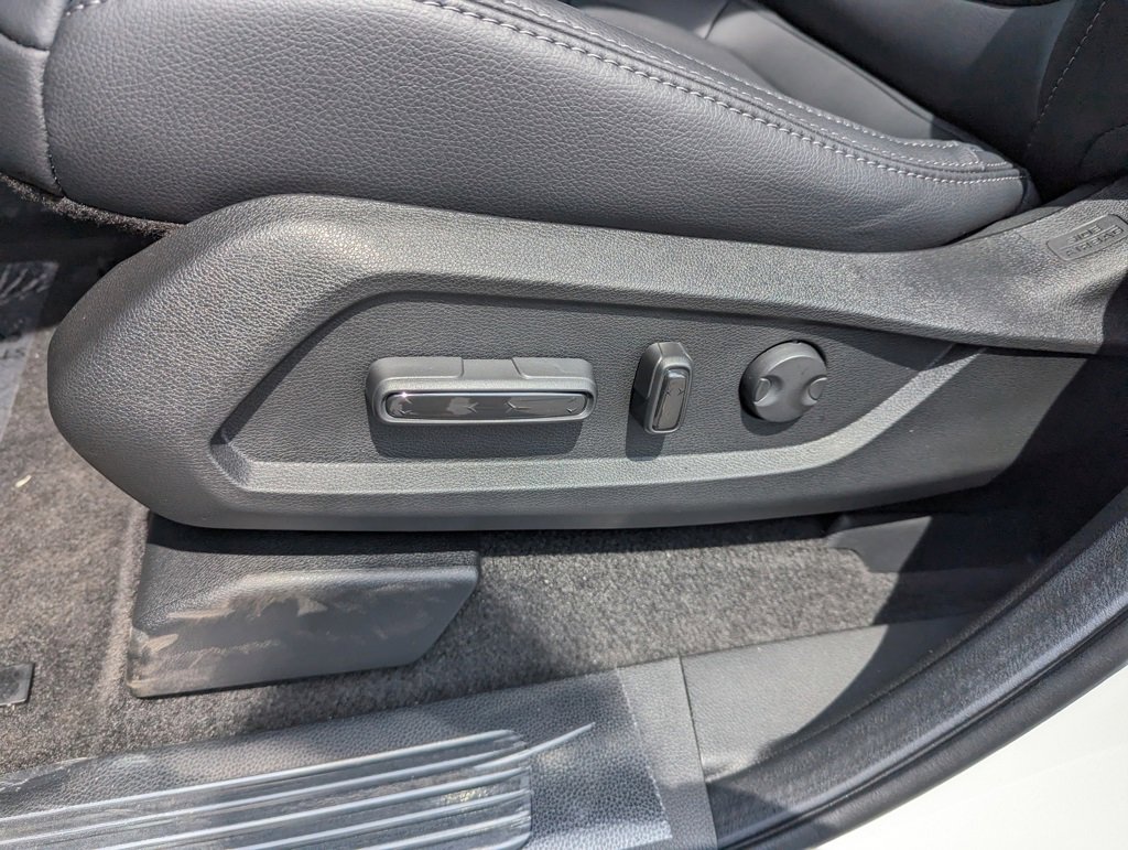 2025 Honda Pilot Touring photo 2