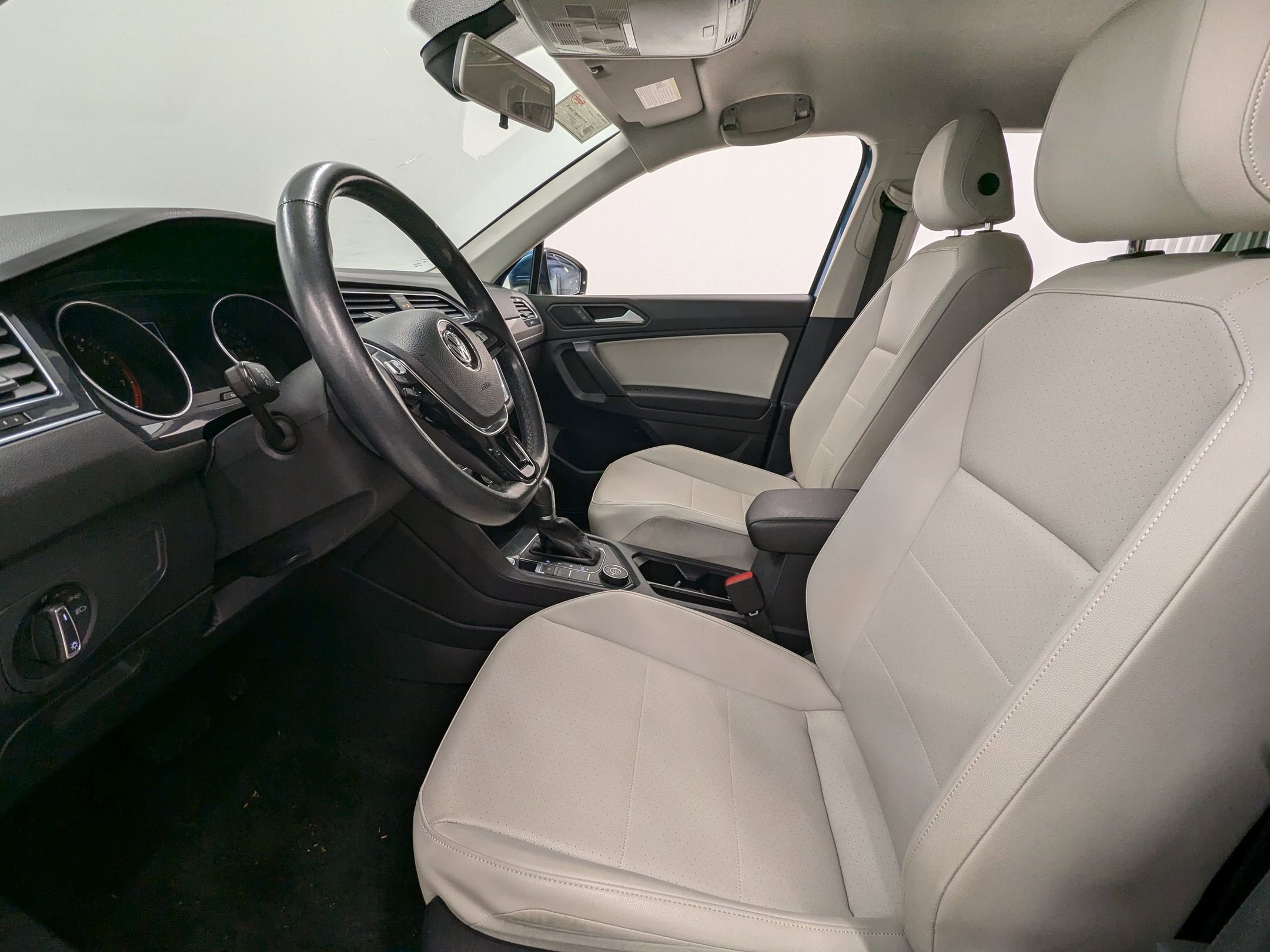 2019 Volkswagen Tiguan SE photo 4