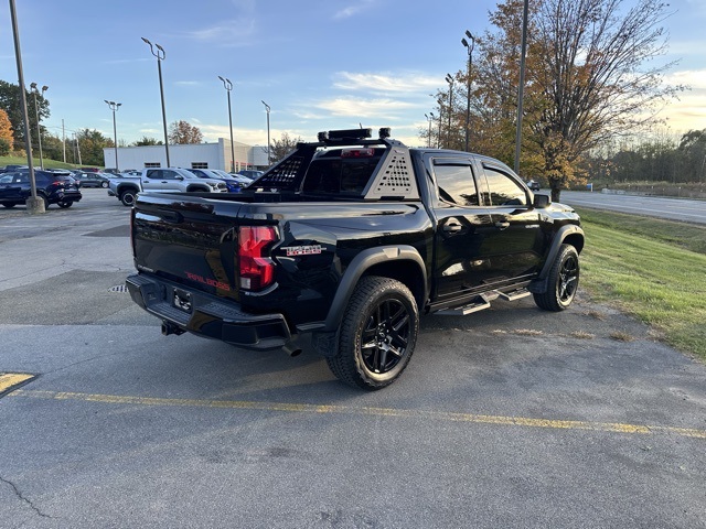 2024 Chevrolet Colorado Trail Boss photo 2