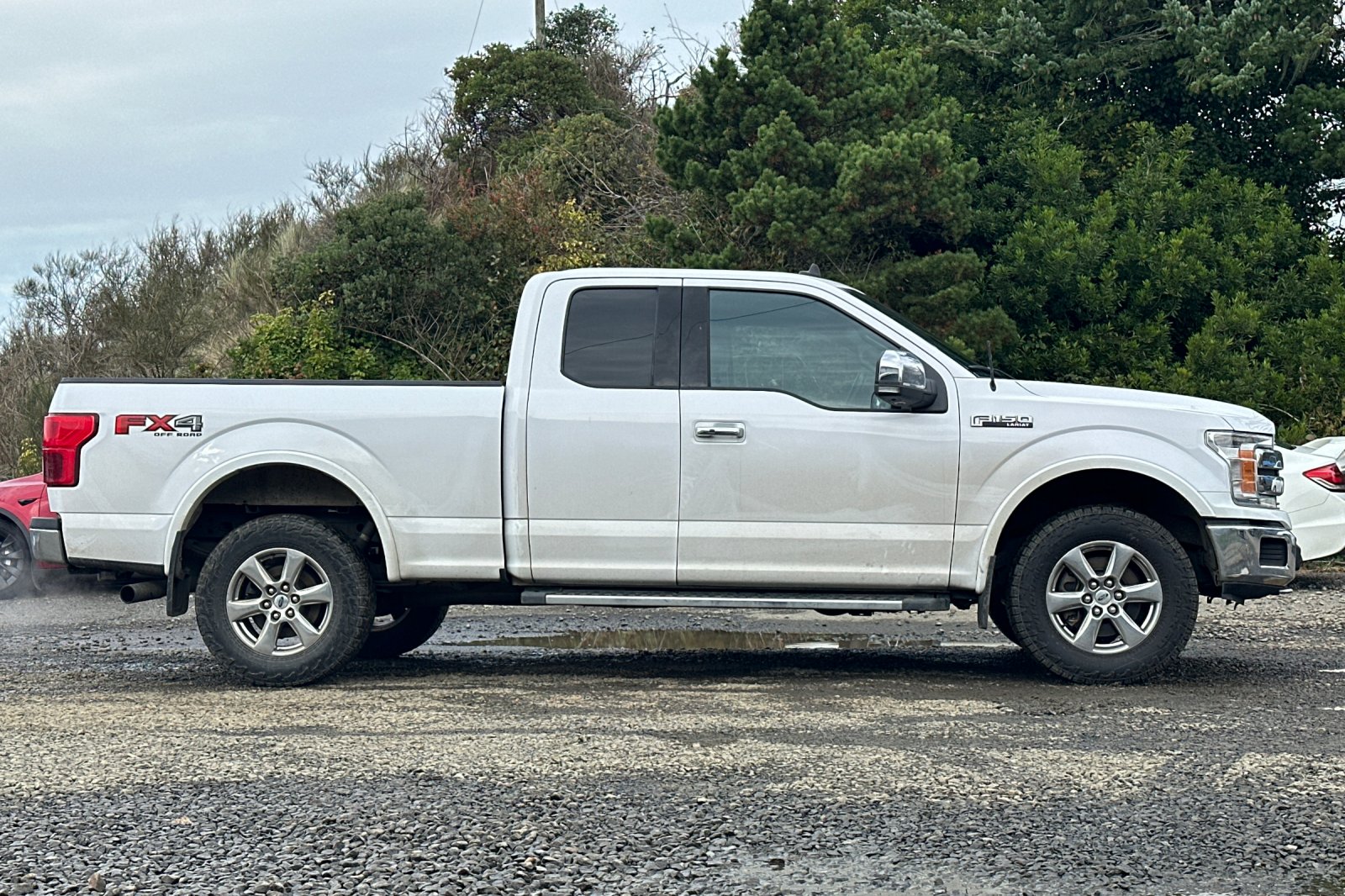 2019 Ford F-150 Lariat photo 2