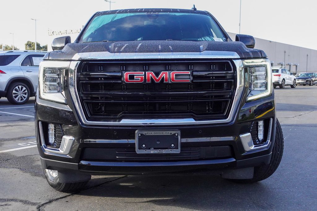 2022 Gmc Yukon SLE photo 3