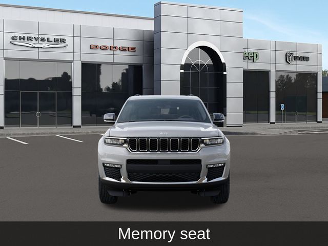 2025 Jeep Grand Cherokee Limited photo 4