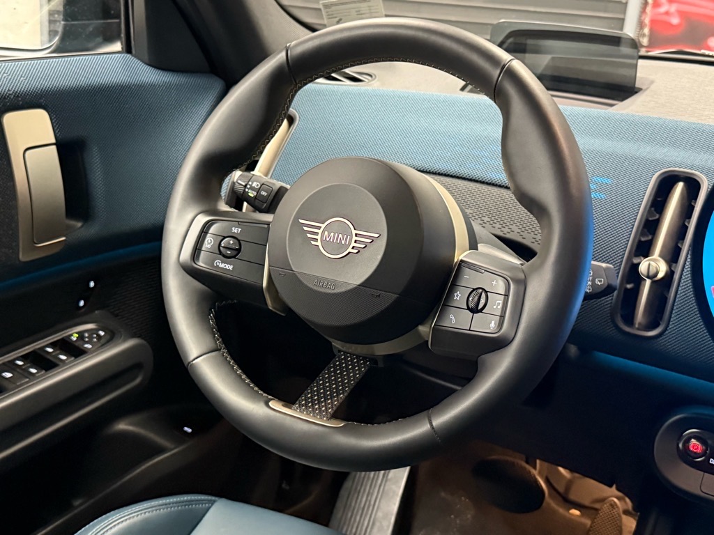 2025 Mini Countryman S ALL4 photo 3