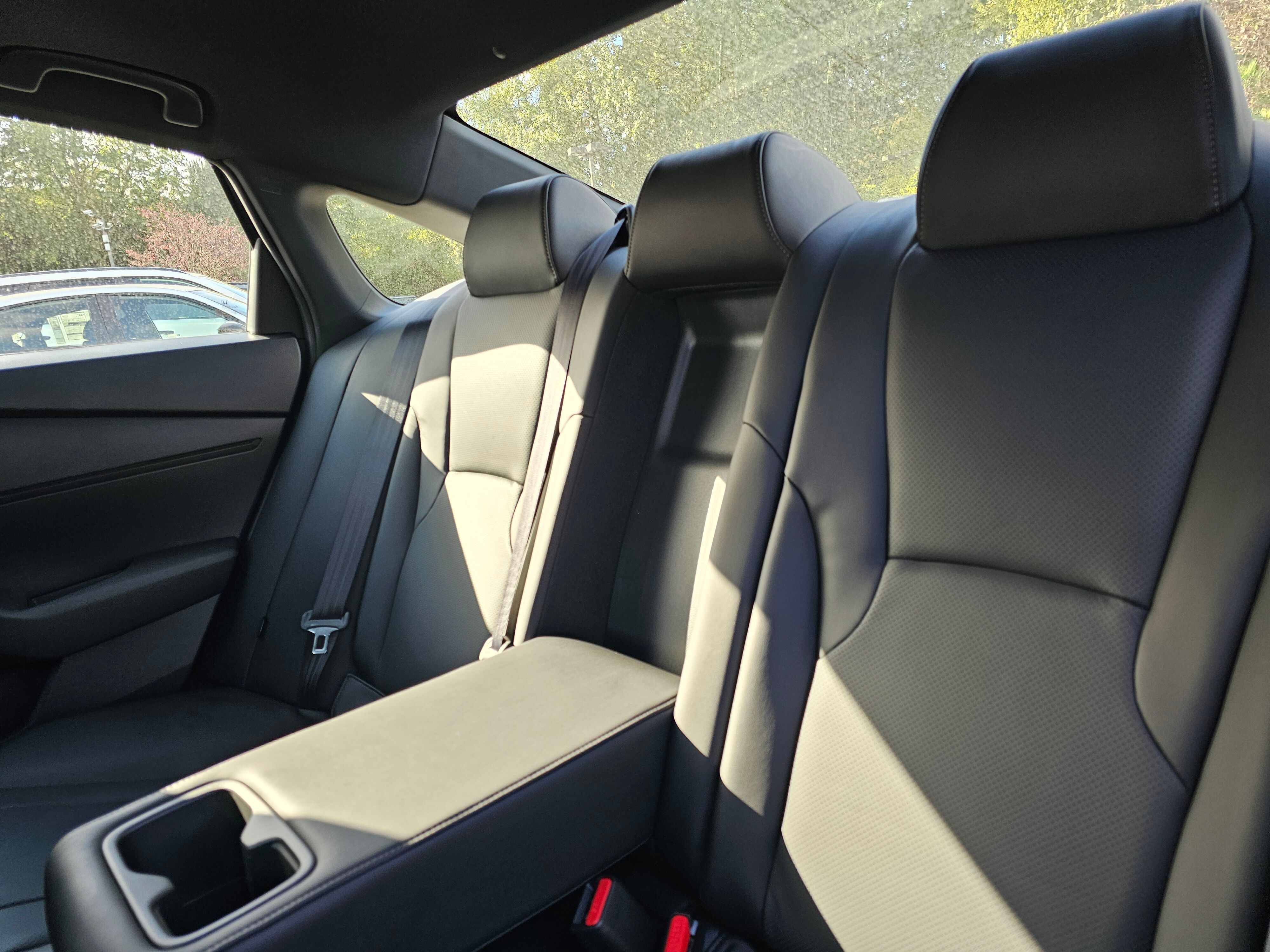 2025 Honda Accord Hybrid Sport-L photo 6