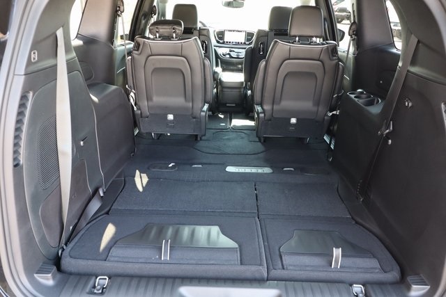 2026 Chrysler Pacifica Limited S Appearance photo 34