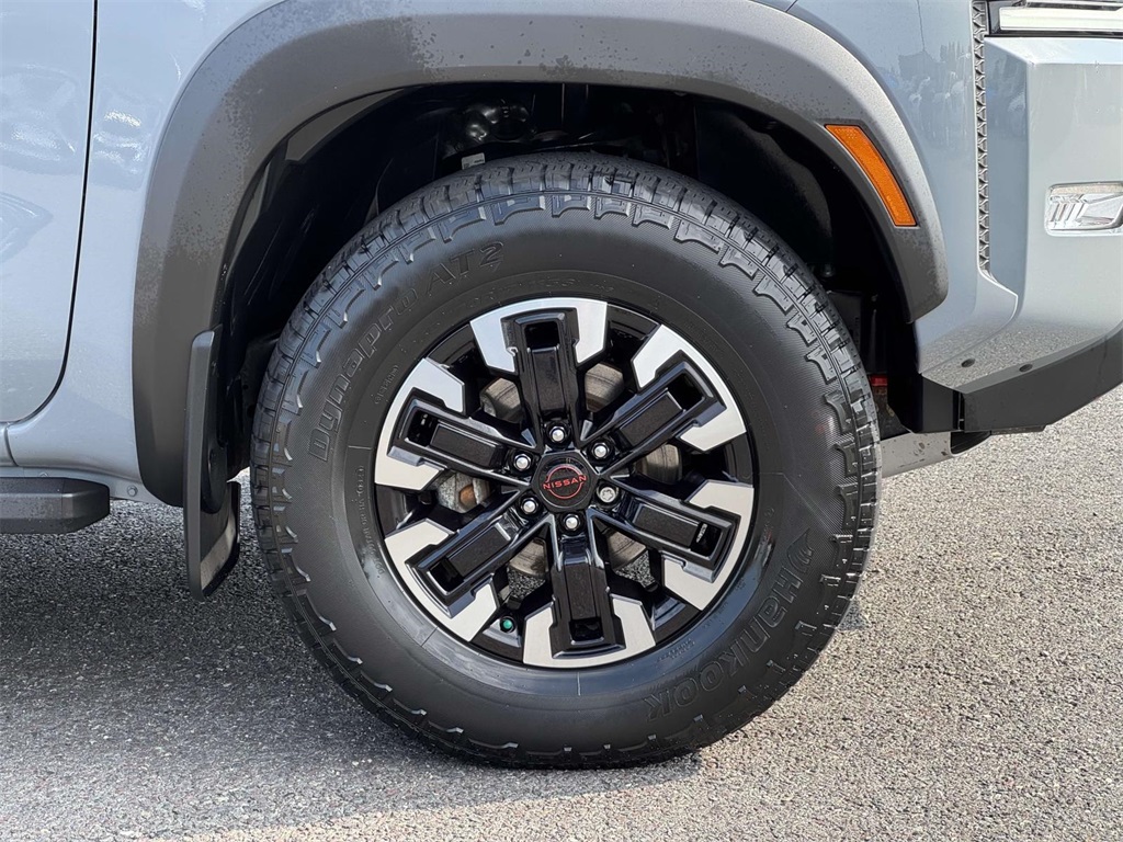 2023 Nissan Frontier PRO-4X photo 10