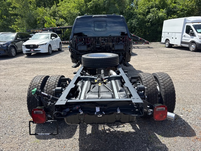 2025 Ford F-550 XL photo 3