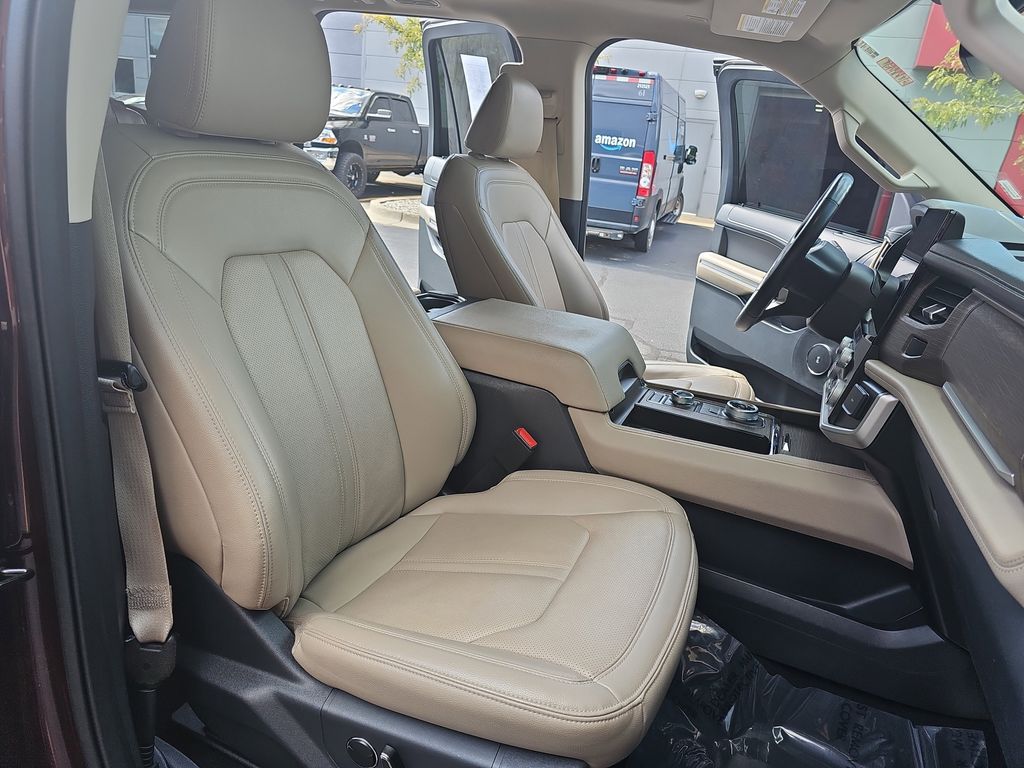 2024 Ford Expedition MAX Limited photo 10