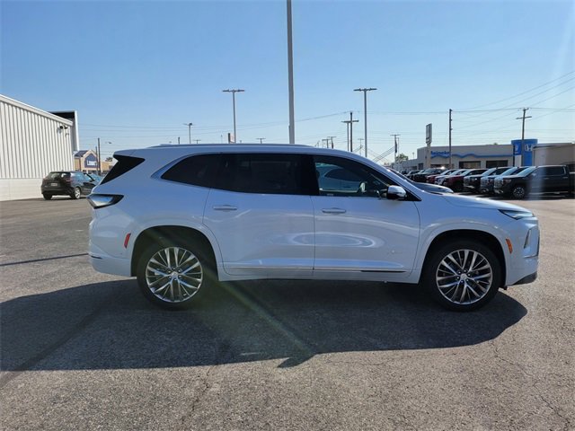 2026 Buick Enclave Avenir photo 2