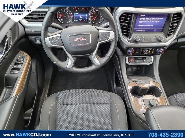 2023 GMC ACADIA - Image 11