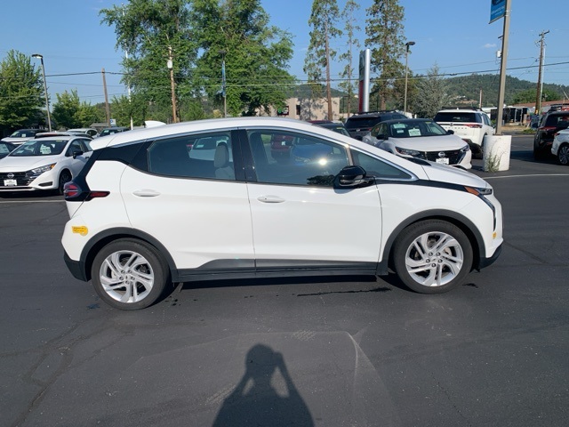 Used 2022 Chevrolet Bolt EV LT with VIN 1G1FW6S01N4123548 for sale in Grants Pass, OR