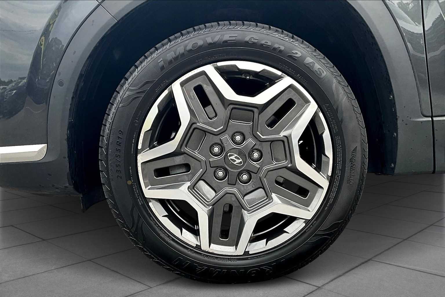 2022 Hyundai Santa Fe Limited photo 9