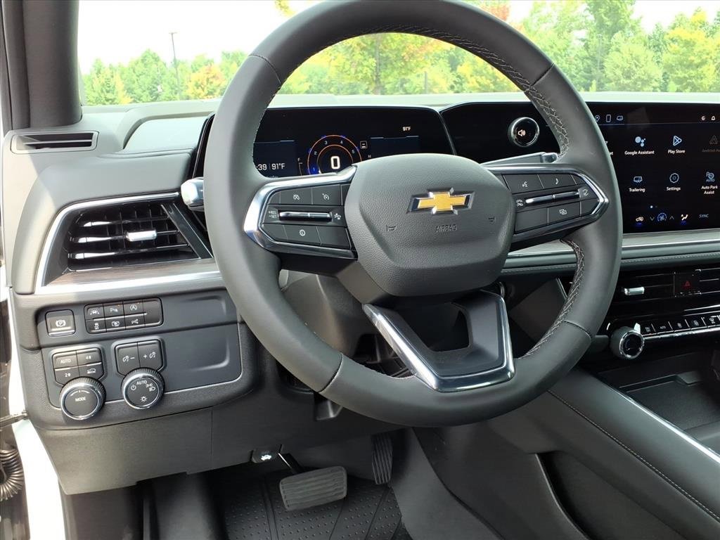 2025 Chevrolet Tahoe Premier photo 2