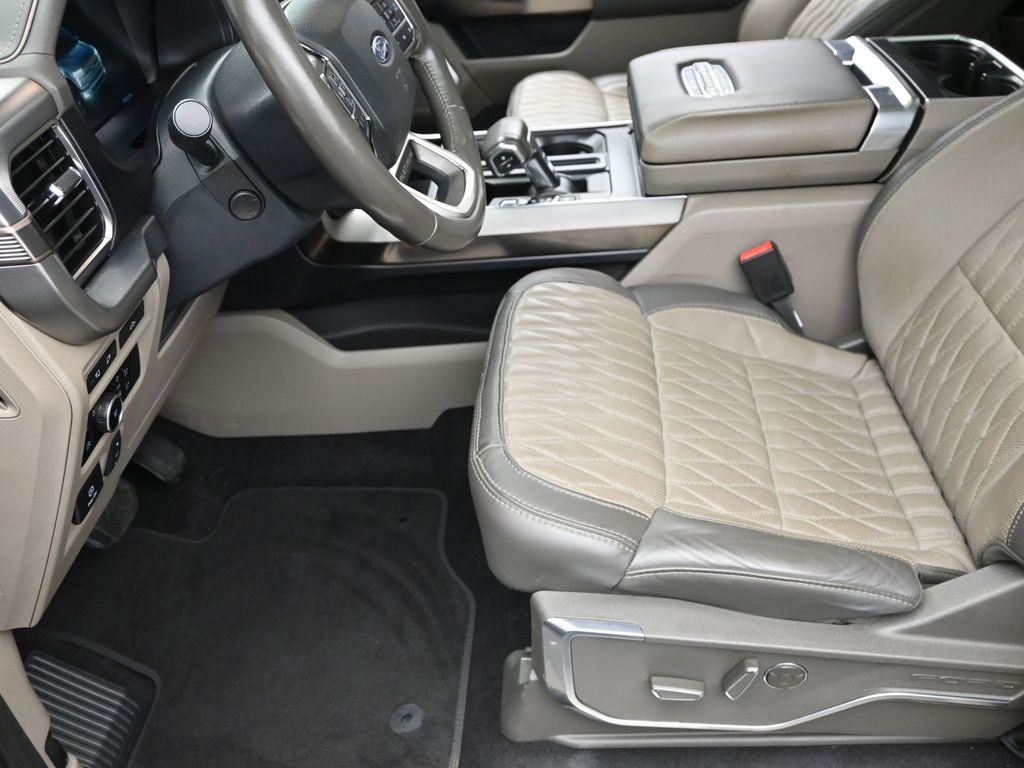 2024 Ford F-150 Platinum photo 14