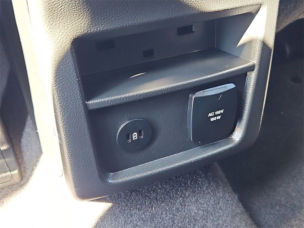 2023 Ford Edge Titanium photo 20