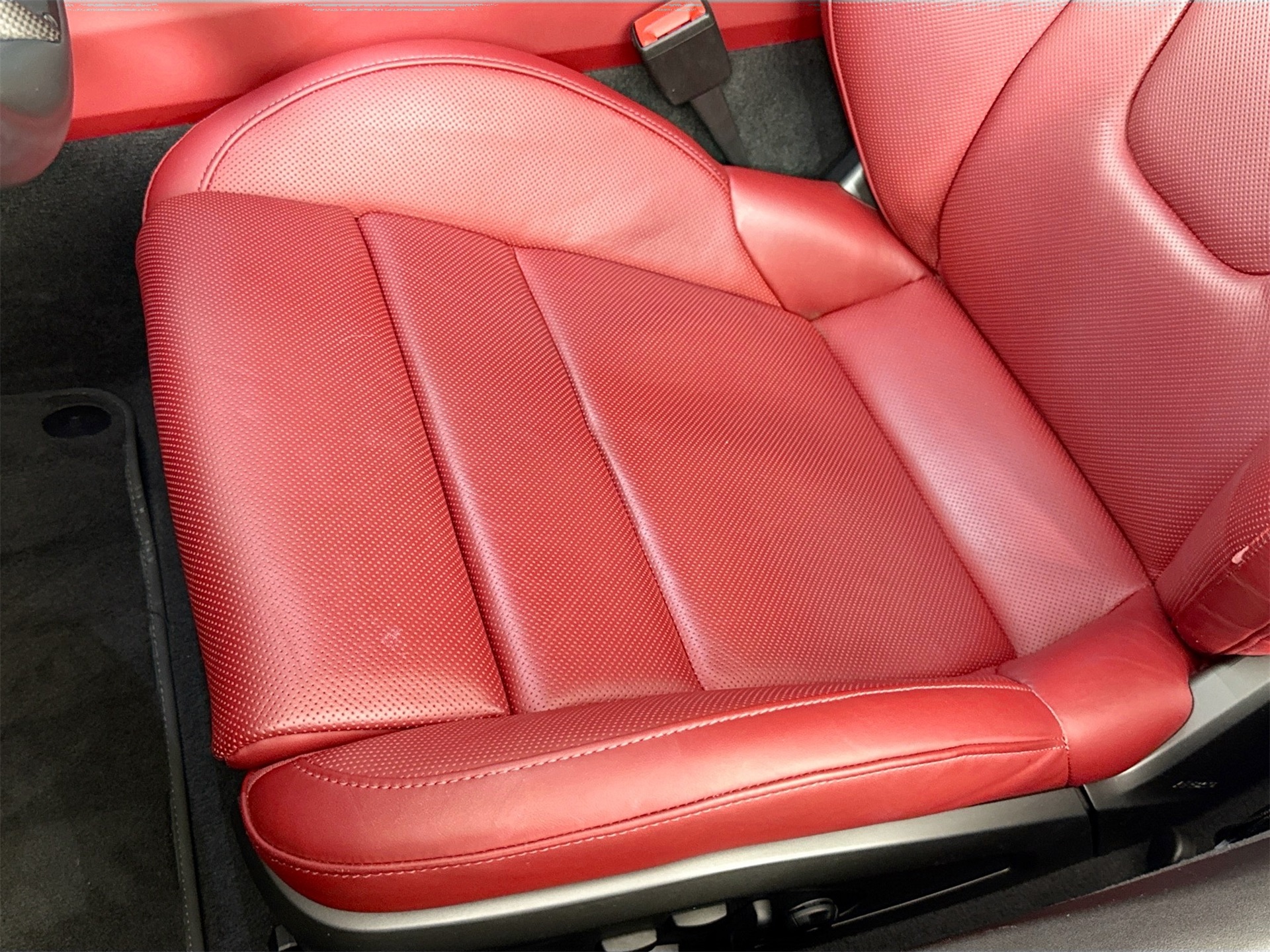 2023 Porsche 911 4 GTS photo 18