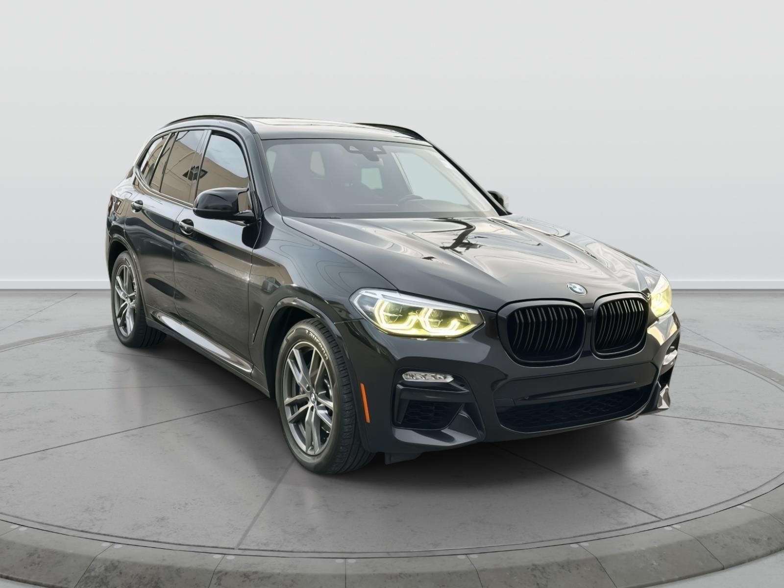 2019 BMW X3 40i's photo