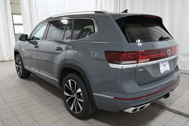 2026 Volkswagen Atlas SEL Premium R-Line photo 2