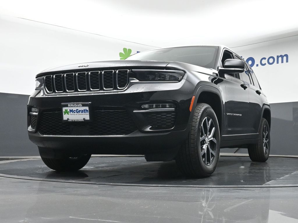 2025 Jeep Grand Cherokee Limited photo 4